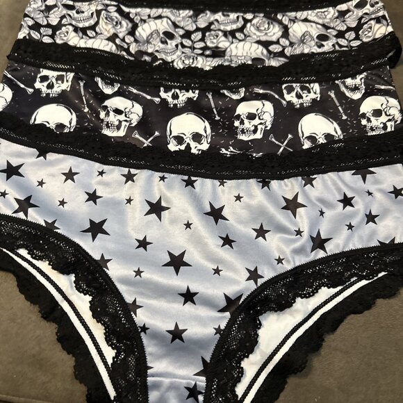 Morvia 3pk lace trim cheeky goth Emo panties M floral skull/stars Lingerie Bit - Picture 2 of 11